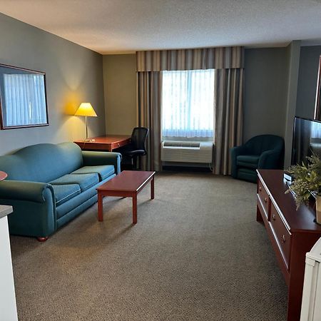 Days Inn By Wyndham Whitecourt Exterior foto