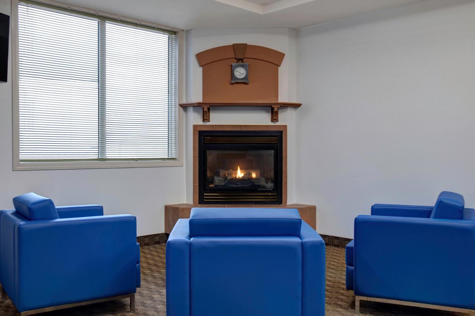 Days Inn By Wyndham Whitecourt Exterior foto